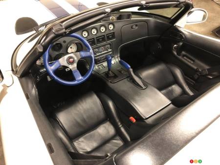 The Dodge Viper 'limousine' - Steering wheel, dash